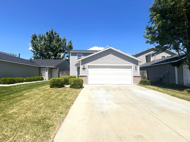 9656 W Shelborne Dr in Boise, ID - Building Photo - Building Photo