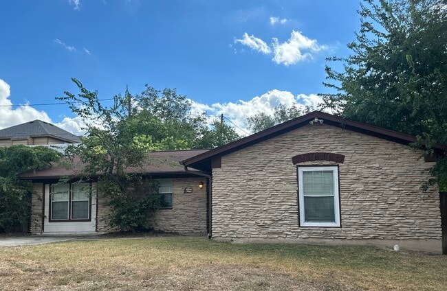 property at 6907 Dubuque Ln