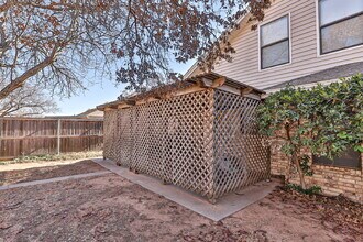 5706 94th St in Lubbock, TX - Building Photo - Building Photo