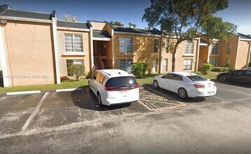 4467 Treehouse Ln in Tamarac, FL - Building Photo - Building Photo