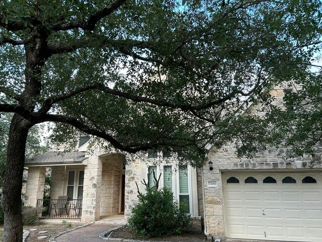 property at 7306 Ellaview Ln