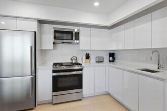 225 Rector Pl in New York, NY - Building Photo - Building Photo