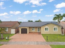 15327 SW 179th Terrace in Miami, FL - Building Photo