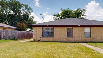 704 Vassar Ct, Unit A in College Station, TX - Building Photo