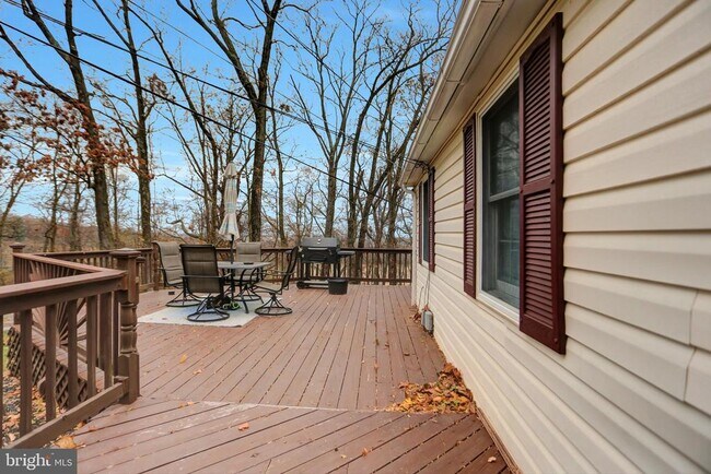 24414 Graham Ave in Smithsburg, MD - Building Photo - Building Photo
