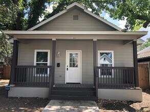 1922 Virginia Blvd in San Antonio, TX - Building Photo - Building Photo