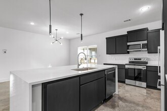 3011 Alpha Wolf Ct in College Station, TX - Foto de edificio - Building Photo