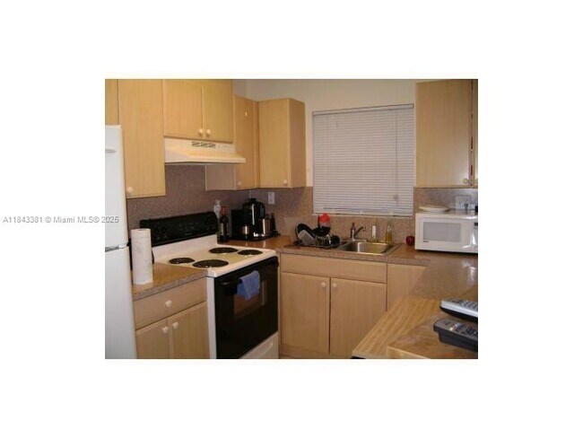 2311 Coolidge St in Hollywood, FL - Building Photo - Building Photo