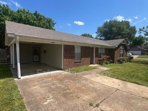 4386 Sunnyslope Dr in Memphis, TN - Building Photo - Building Photo