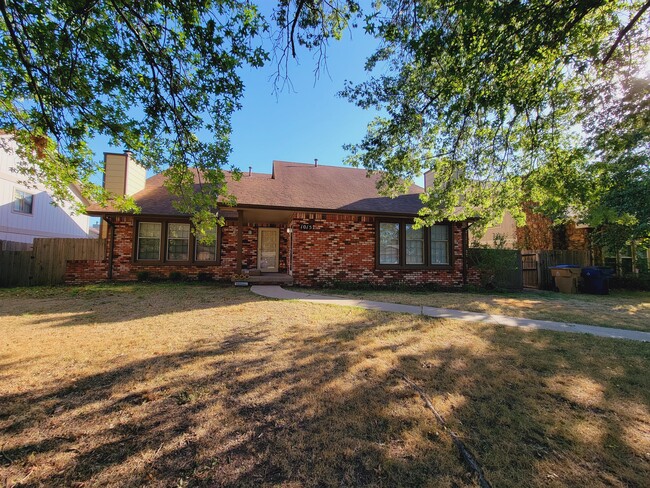 1015 E Redwood Rd in Derby, KS - Building Photo - Building Photo