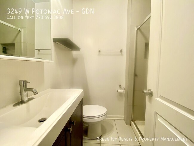 3249 W Potomac Ave in Chicago, IL - Building Photo - Building Photo