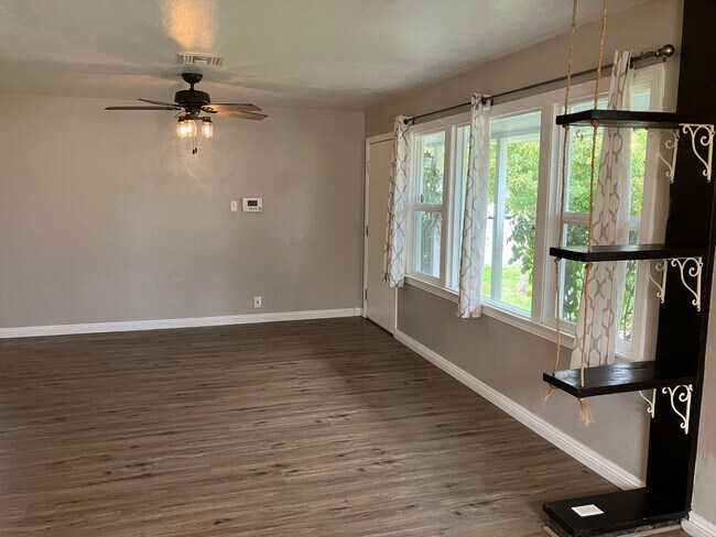 1826 Uccello Ave in Modesto, CA - Building Photo - Building Photo