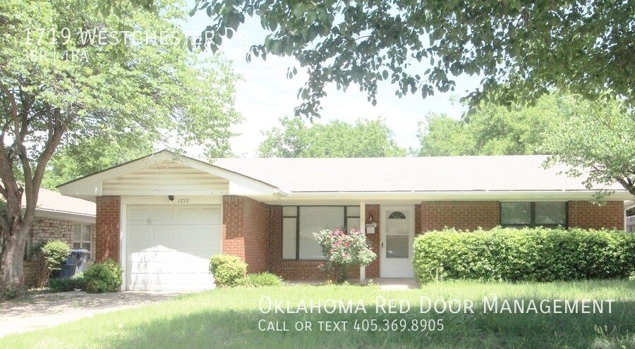1719 Westchester Dr in The Village, OK - Building Photo