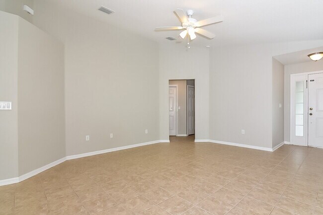 10307 Granada Green Ct in Riverview, FL - Building Photo - Building Photo