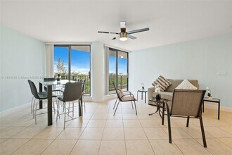 300 Three Islands Boulevard in Hallandale Beach, FL - Building Photo - Building Photo