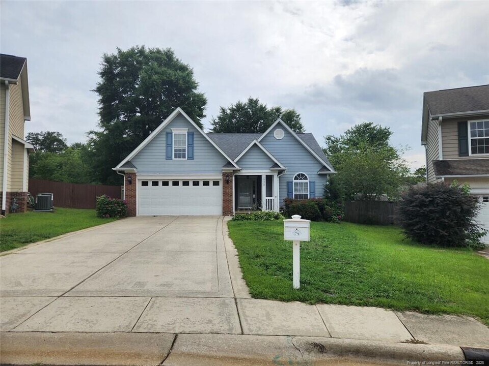 1520 Timberrock Ct in Fayetteville, NC - Building Photo