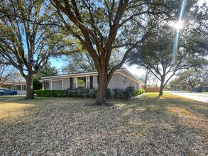 2324 N 50th St in Waco, TX - Building Photo - Building Photo