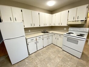 1900-1900 Strathcona Ave in Prince George, BC - Building Photo - Building Photo