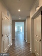 3925 Fair Ridge Dr in Fairfax, VA - Building Photo - Building Photo