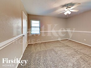 213 E 5th St in Lancaster, TX - Building Photo - Building Photo