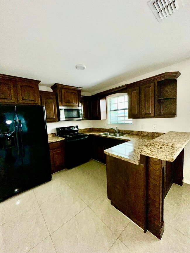 207 S Ridge Ln, Unit 3 in San Juan, TX - Building Photo - Building Photo