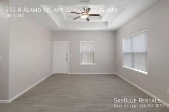 740 N Alamo Rd in Alamo, TX - Building Photo - Building Photo