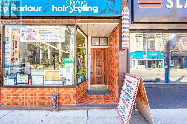 741 Queen St E in Toronto, ON - Building Photo - Building Photo