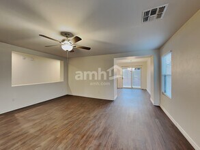 309 W Vuelta Friso in Sahuarita, AZ - Building Photo - Building Photo