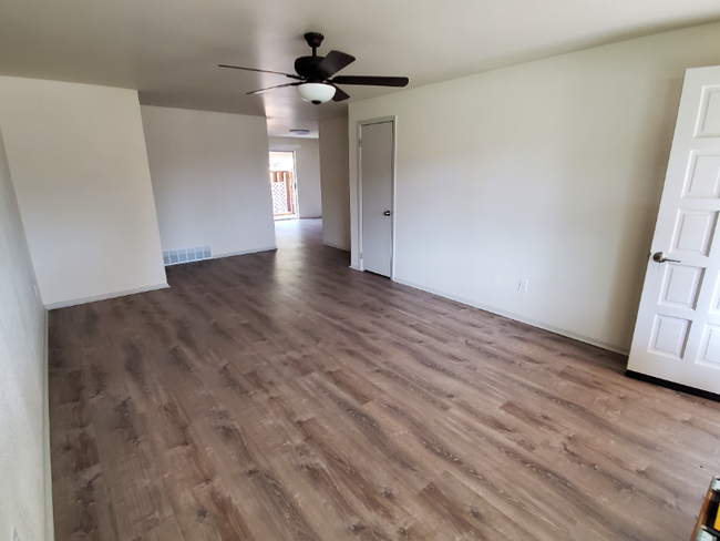 1317 E 16th St in Loveland, CO - Foto de edificio - Building Photo