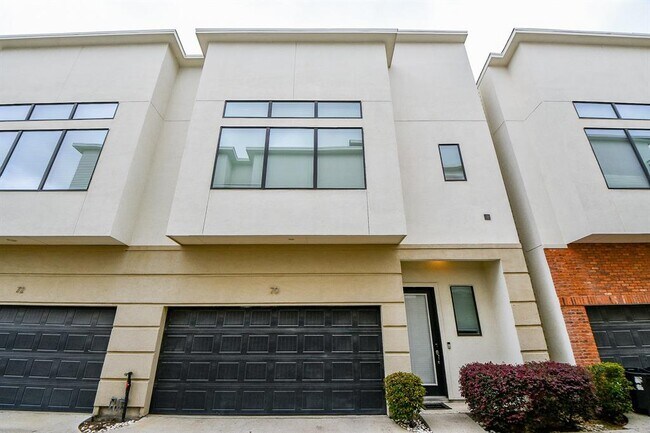 70 N Hutcheson St in Houston, TX - Building Photo - Building Photo