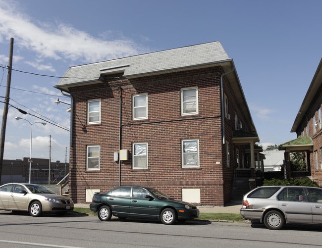 Washington Court Apartments in Council Bluffs, IA - Building Photo - Building Photo