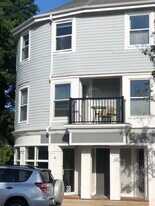 59 Deer St in Portsmouth, NH - Building Photo