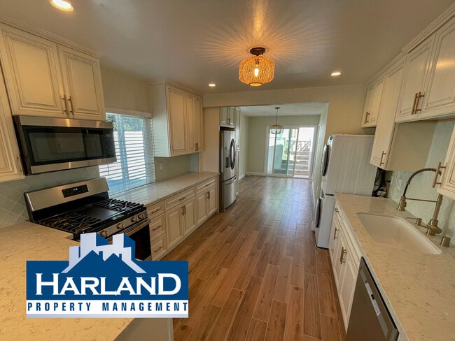 3340 Jemez Dr in San Diego, CA - Building Photo - Building Photo