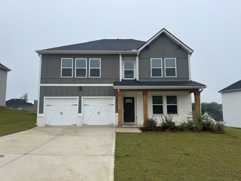 705 Windstream Dr in Lagrange, GA - Building Photo