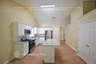 655 Sterling Oaks Dr in Lilburn, GA - Building Photo - Building Photo