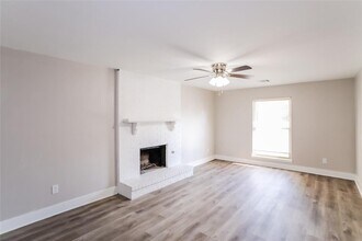 445 Larkspur Ct in Edmond, OK - Building Photo - Building Photo