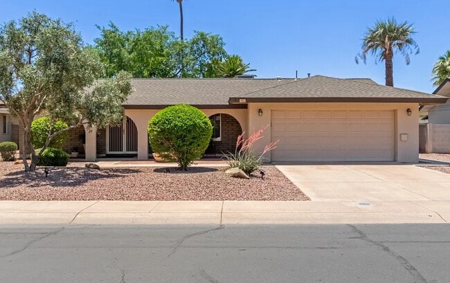 property at 1953 E Laguna Dr