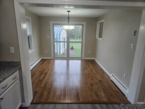 264 Richards Ave in Paxton, MA - Foto de edificio - Building Photo