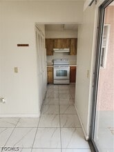 107 SW 16th Terrace in Cape Coral, FL - Foto de edificio - Building Photo