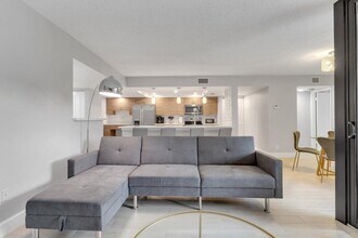 955 Dotterel Rd in Delray Beach, FL - Building Photo - Building Photo