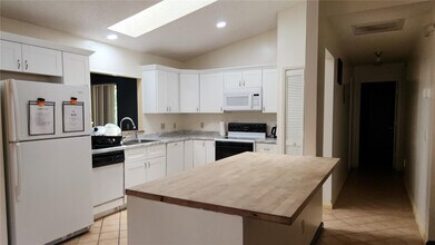 2249 SE Melaleuca Blvd in Port St. Lucie, FL - Building Photo - Building Photo