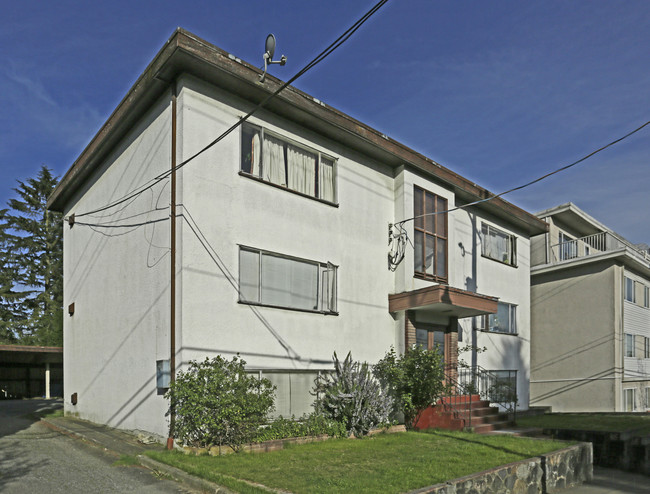 Rose Manor in New Westminster, BC - Building Photo - Building Photo