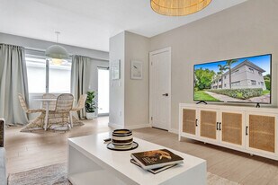 1311 15th Terrace, Unit SI ID1540506P in Miami Beach, FL - Building Photo