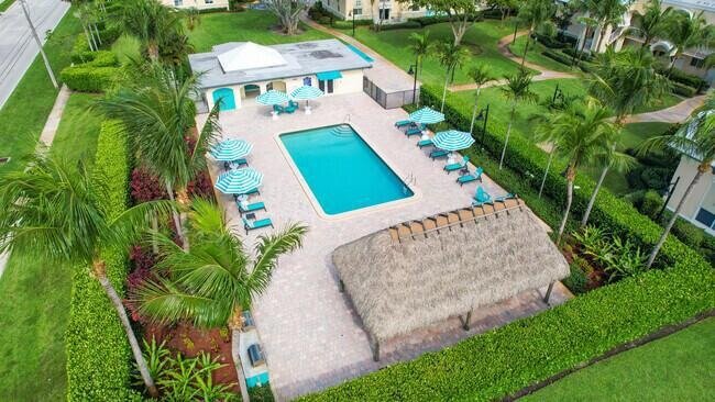 1200 NW 13th St in Boca Raton, FL - Foto de edificio