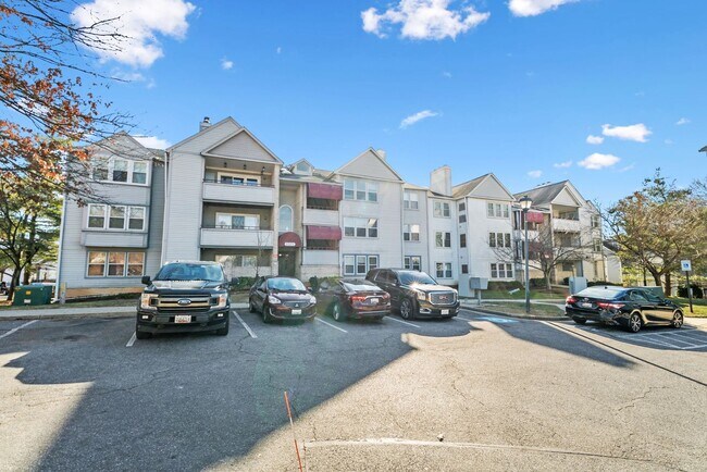 3321 Sir Thomas Dr in Silver Spring, MD - Building Photo - Building Photo