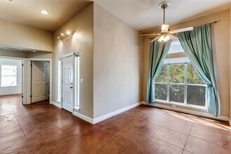 5718 McCarty Ln in Austin, TX - Building Photo - Building Photo