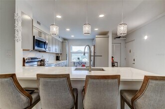 7321 Central Ave in St. Petersburg, FL - Foto de edificio - Building Photo