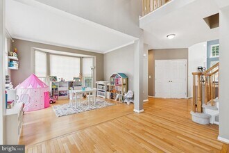 13032 Pilgrims Inn Dr in Woodbridge, VA - Building Photo - Building Photo