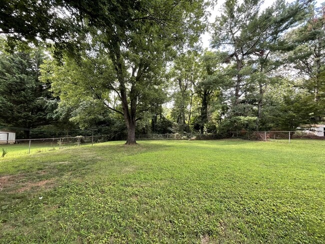 5900 Edgewood Ave in Lynchburg, VA - Building Photo - Building Photo