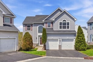 263 Winding Hill Dr in Hackettstown, NJ - Building Photo